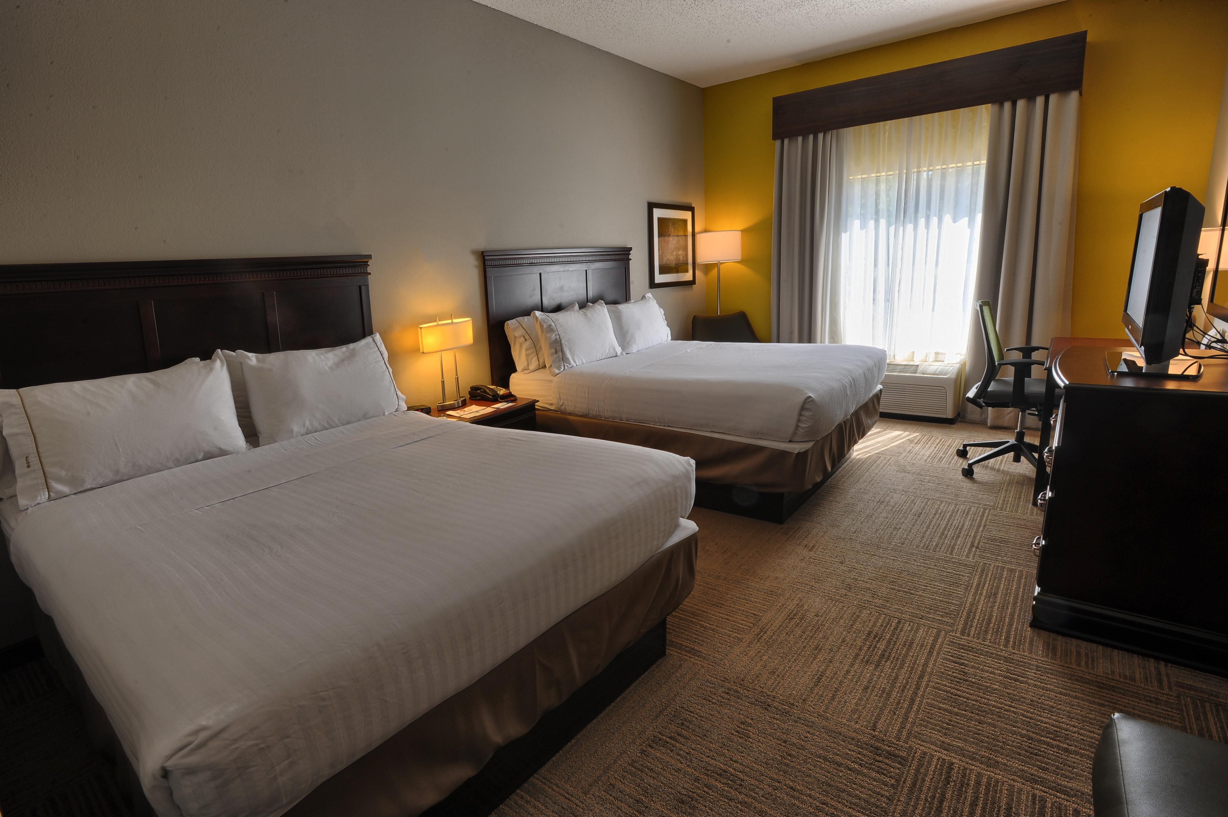 Holiday Inn Express Hotel & Suites Pell City Exterior photo
