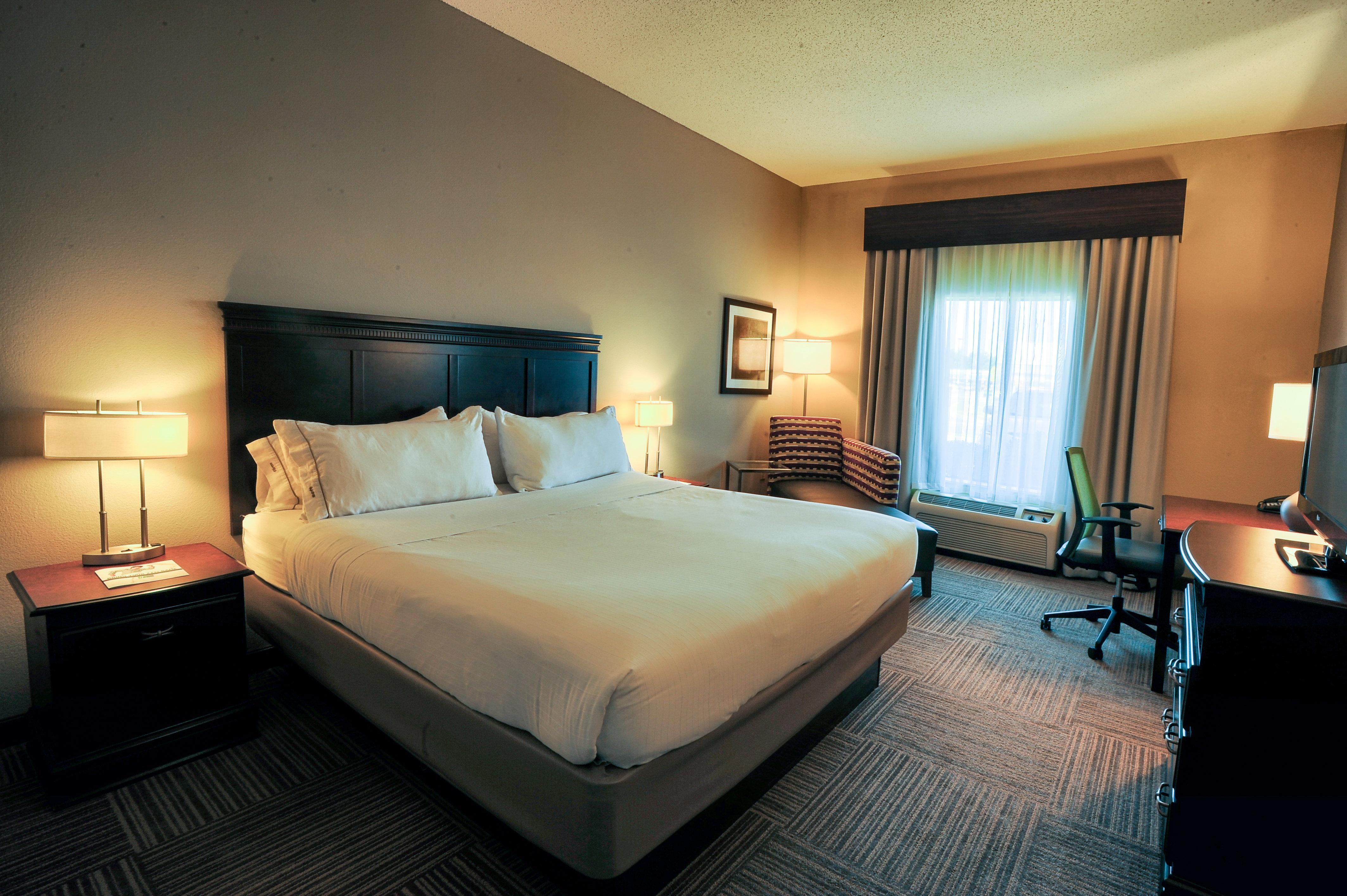 Holiday Inn Express Hotel & Suites Pell City Exterior photo